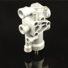 TRACTOR PROTECTION VALVE